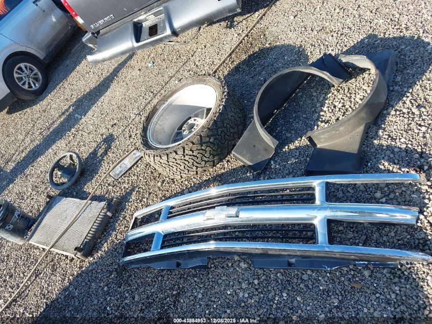 1996 Chevrolet Gmt-400 C1500 VIN: 2GCEC19R0T1199337 Lot: 43884953