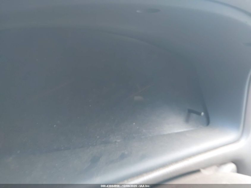 2001 Lexus Es 300 VIN: JT8BF28G110318990 Lot: 43884956