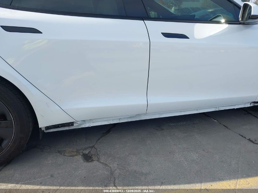 2022 Tesla Model S Dual Motor All-Wheel Drive VIN: 5YJSA1E54NF493528 Lot: 43885013