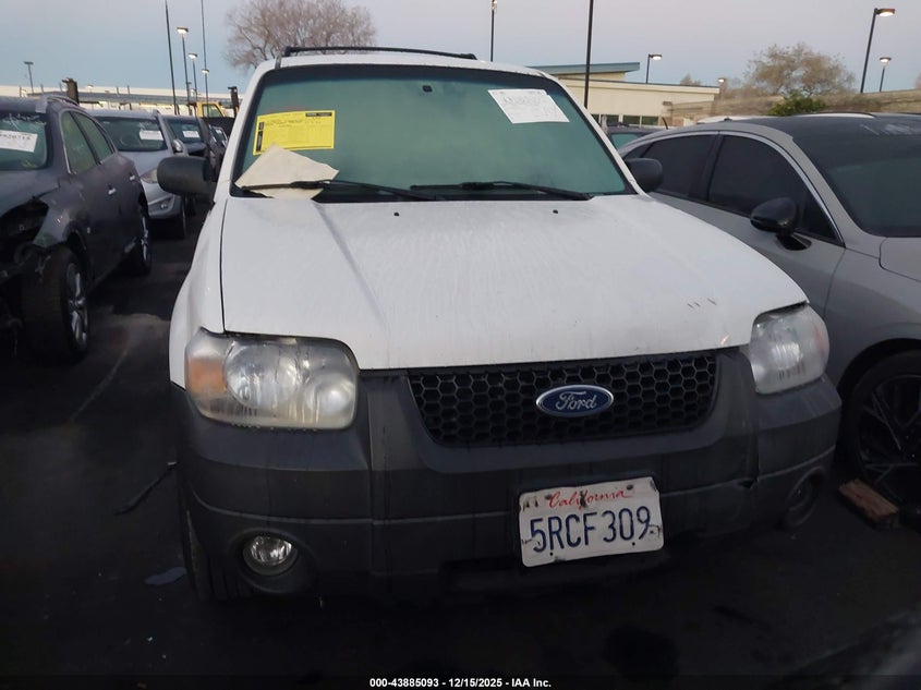 1FMYU95H26KC28066 2006 FORD ESCAPE photo no. 12