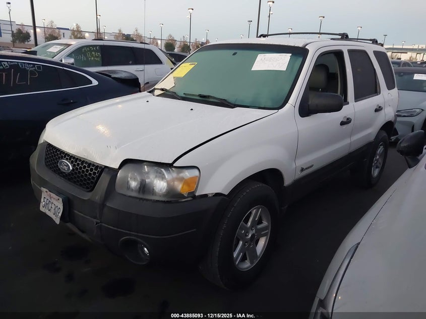 1FMYU95H26KC28066 2006 FORD ESCAPE photo no. 2