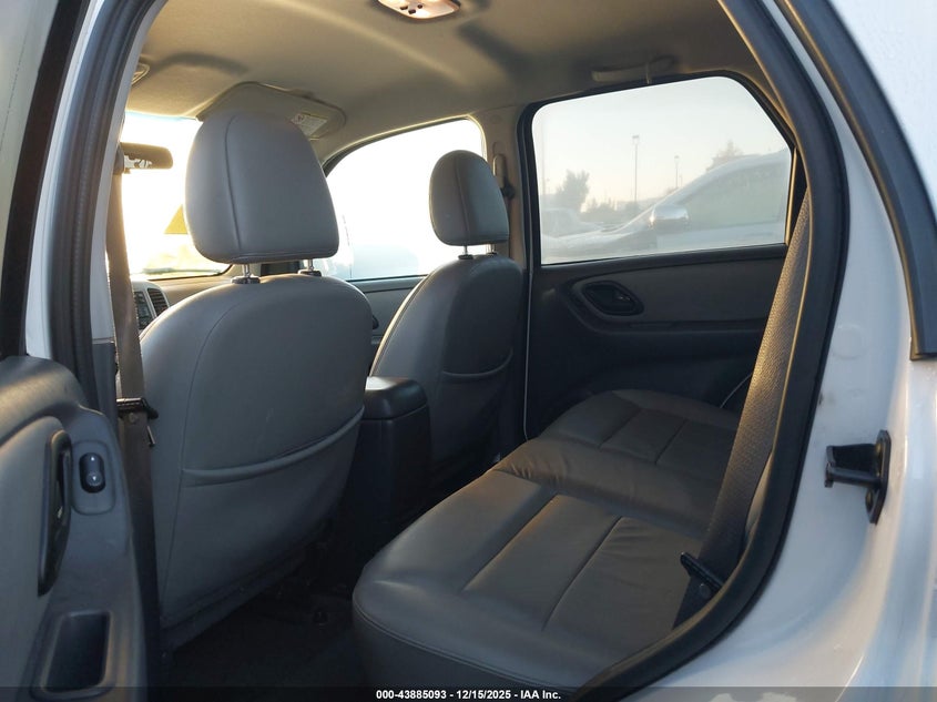 1FMYU95H26KC28066 2006 FORD ESCAPE photo no. 8