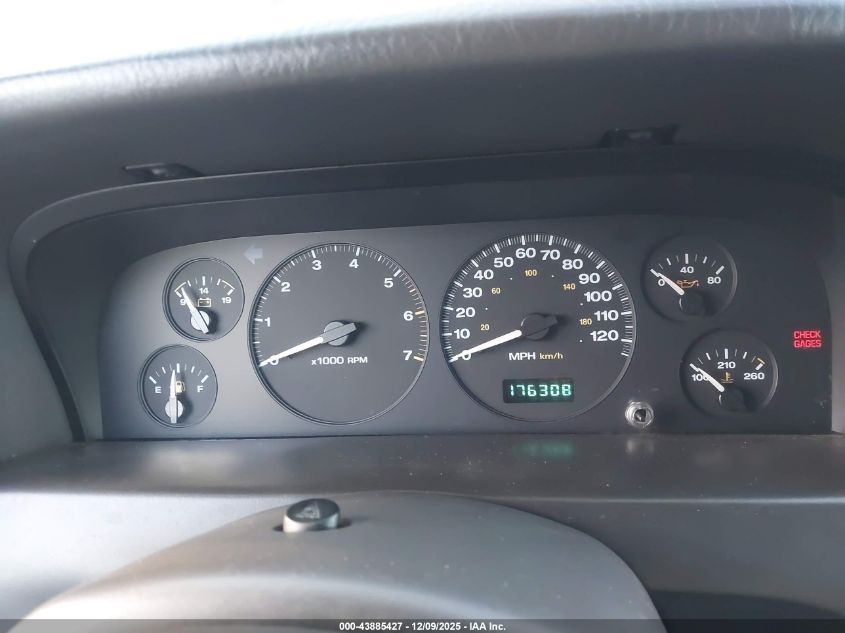 1999 Jeep Grand Cherokee Laredo VIN: 1J4G258S3XC560920 Lot: 43885427