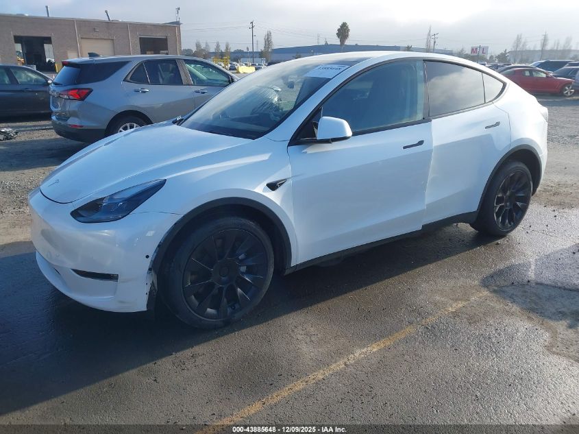 2022 Tesla Model Y Long Range Dual Motor All-Wheel Drive