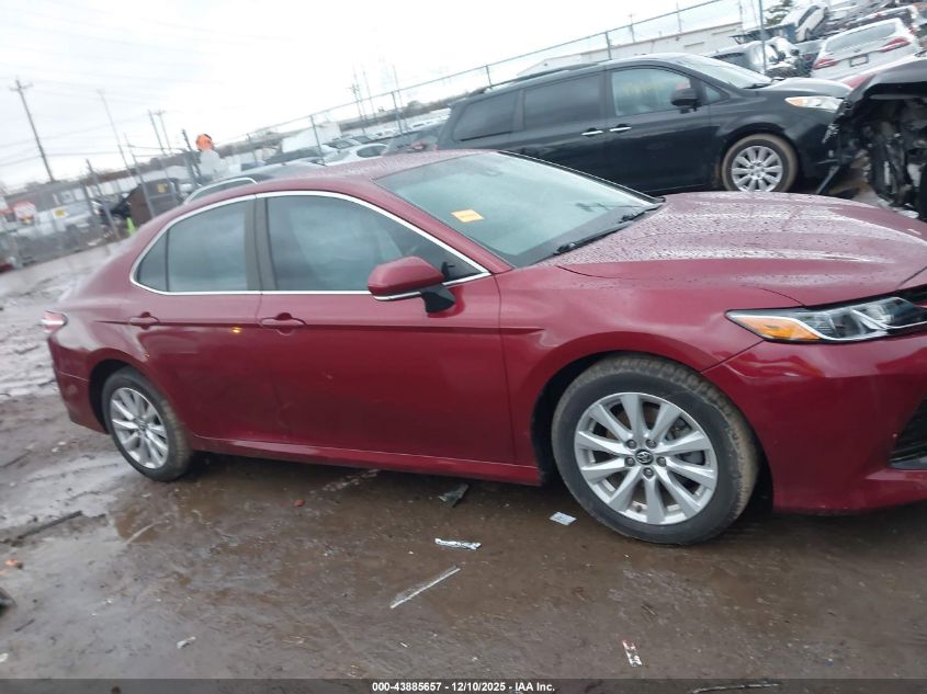 2018 Toyota Camry Le VIN: 4T1B11HK1JU571875 Lot: 43885657