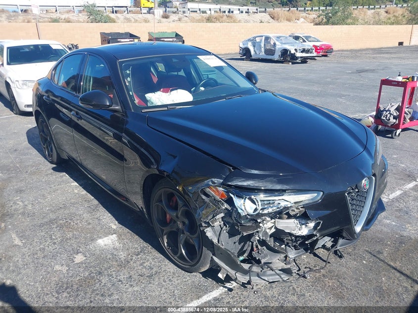 ALFA ROMEO GIULIA TI RWD 2017