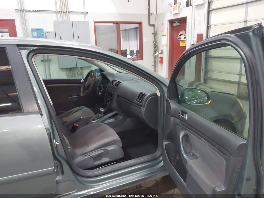 2007 Volkswagen Rabbit 4-Door