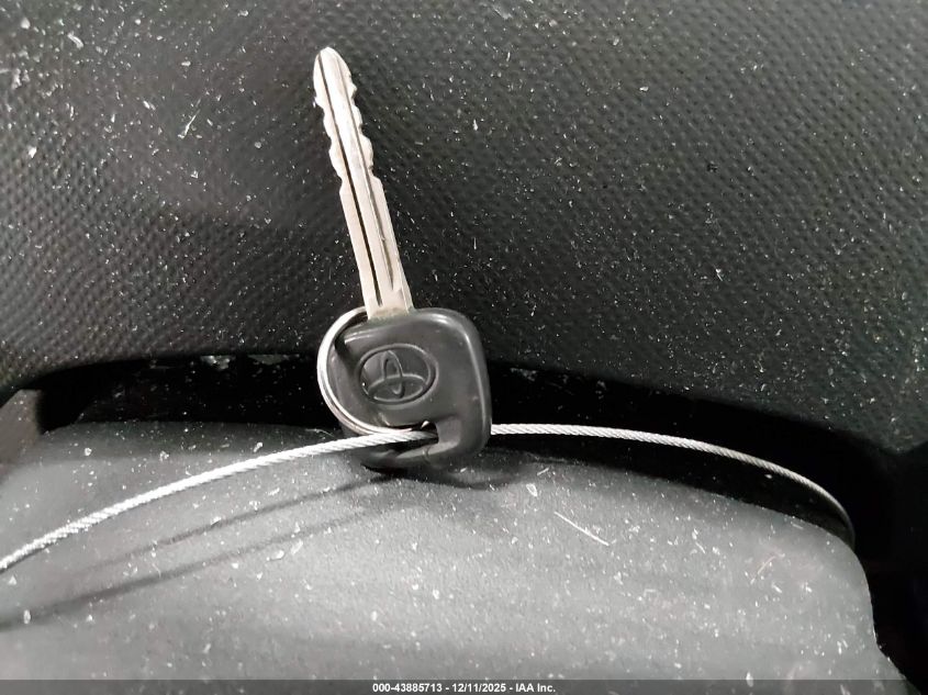 2008 Toyota Yaris VIN: JTDJT923285175825 Lot: 43885713