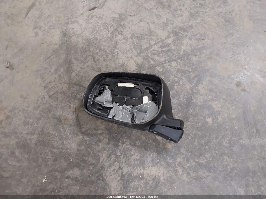 2008 Toyota Yaris VIN: JTDJT923285175825 Lot: 43885713