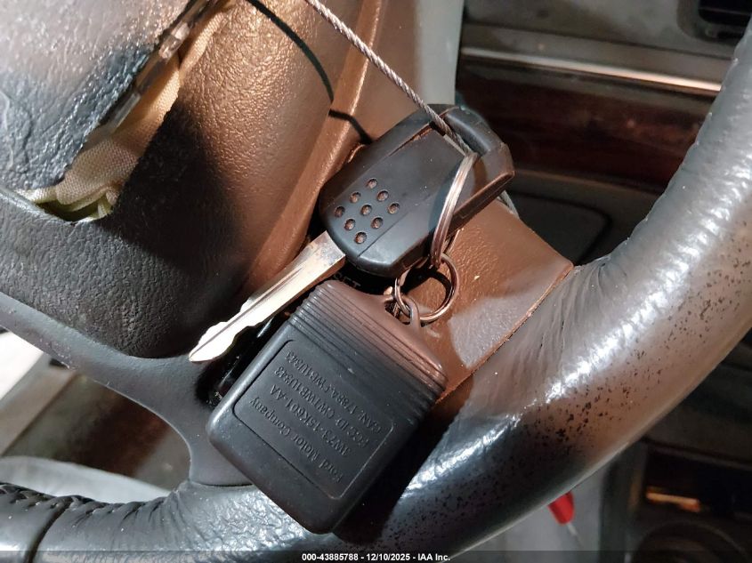 2003 Mercury Grand Marquis Ls VIN: 2MEFM75W13X687482 Lot: 43885788