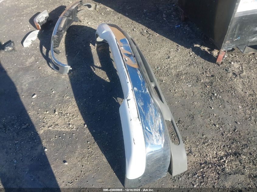 2004 GMC Yukon Sle VIN: 1GKEC13T14R293390 Lot: 43885905