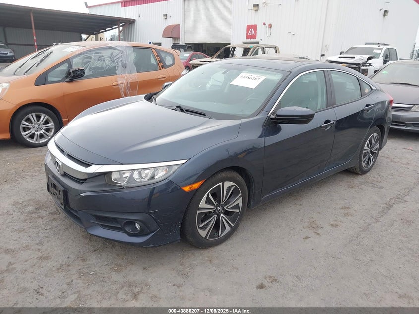 19XFC1F71GE206490 2016 HONDA CIVIC photo no. 2