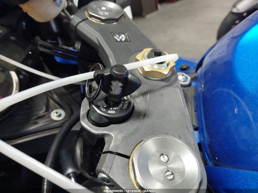 2018 Suzuki Gsx-R750 VIN: JS1GR7MA9J2101585 Lot: 43886290