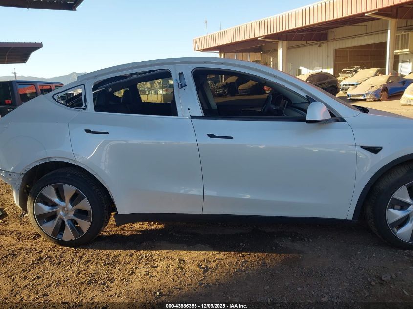 2022 Tesla Model Y Long Range Dual Motor All-Wheel Drive VIN: 7SAYGDEE1NA015657 Lot: 43886355