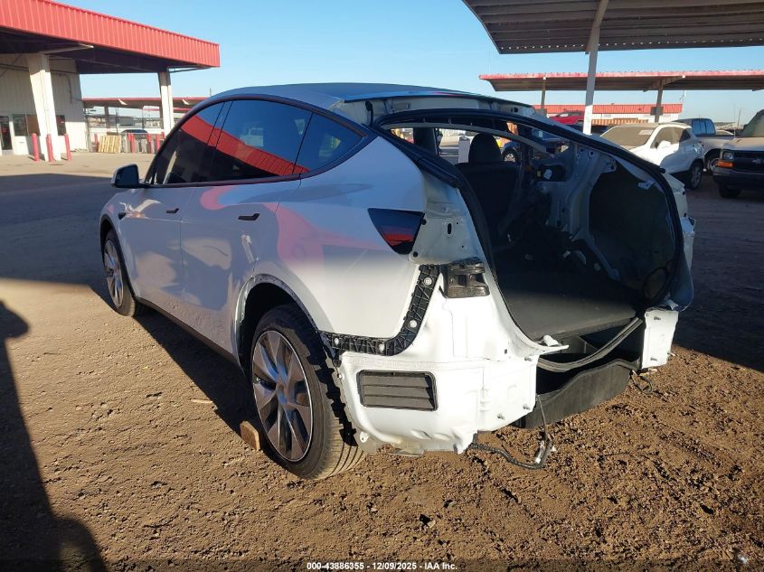 2022 Tesla Model Y Long Range Dual Motor All-Wheel Drive VIN: 7SAYGDEE1NA015657 Lot: 43886355