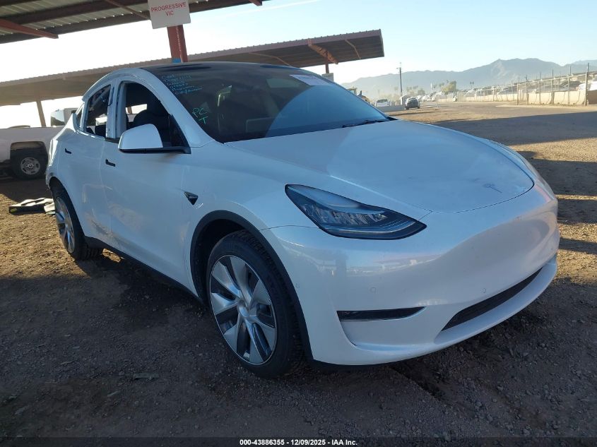 2022 Tesla Model Y Long Range Dual Motor All-Wheel Drive VIN: 7SAYGDEE1NA015657 Lot: 43886355