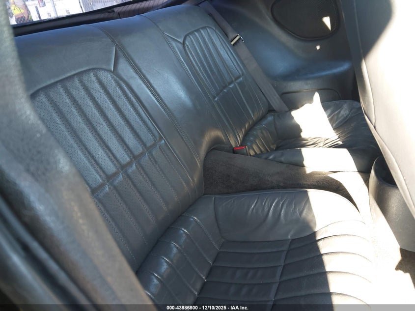 2G1FP22G012132518 2001 CHEVROLET CAMARO photo no. 8