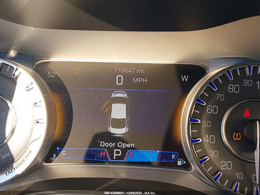 2015 Chrysler 200 C VIN: 1C3CCCCG3FN585946 Lot: 43886807