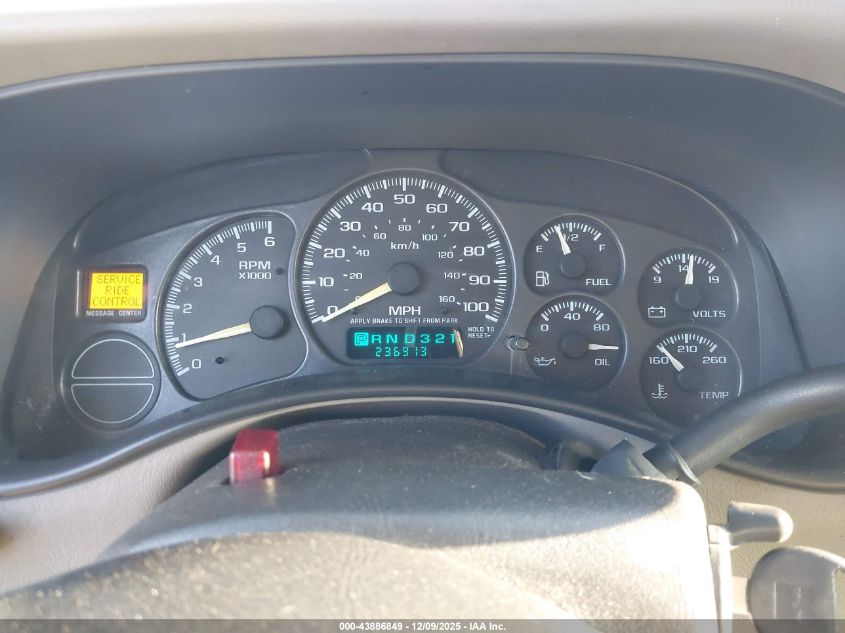 2000 GMC Yukon Slt VIN: 1GKEK13TXYJ134133 Lot: 43886849