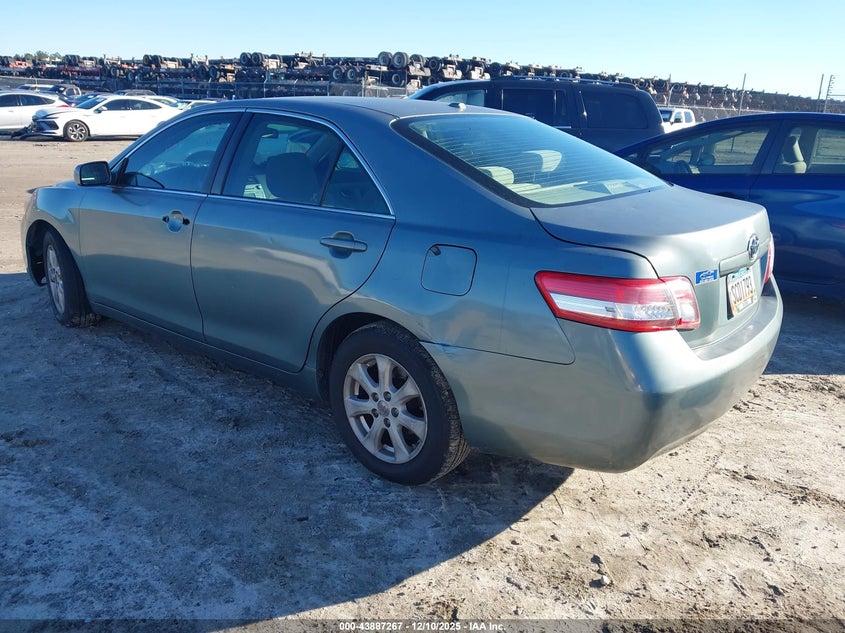 4T1BF3EK8BU703243 2011 TOYOTA CAMRY photo no. 18
