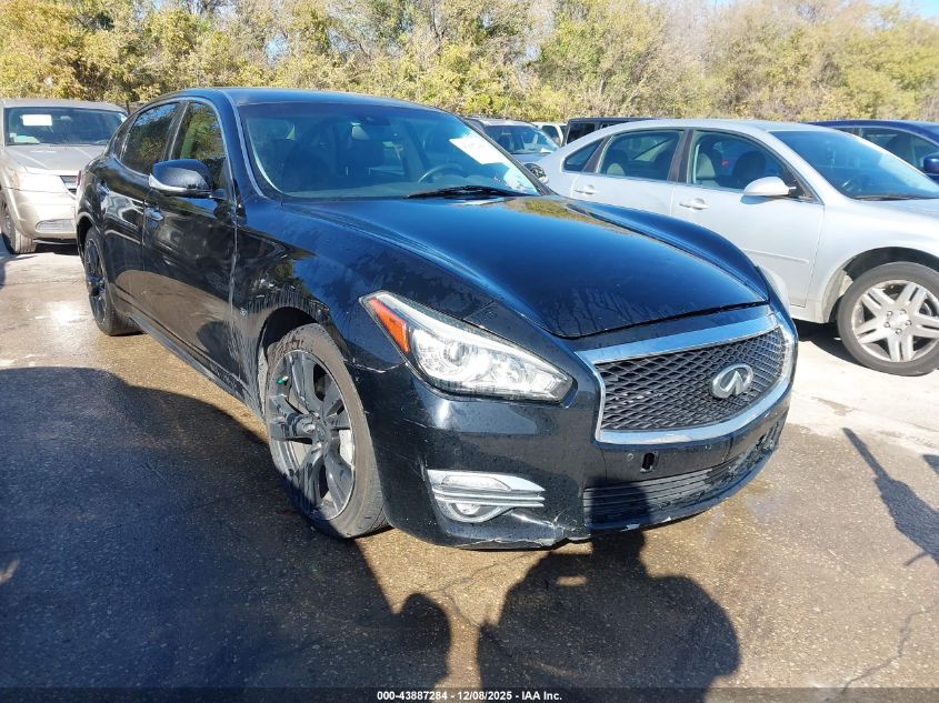 INFINITI Q70 3.7