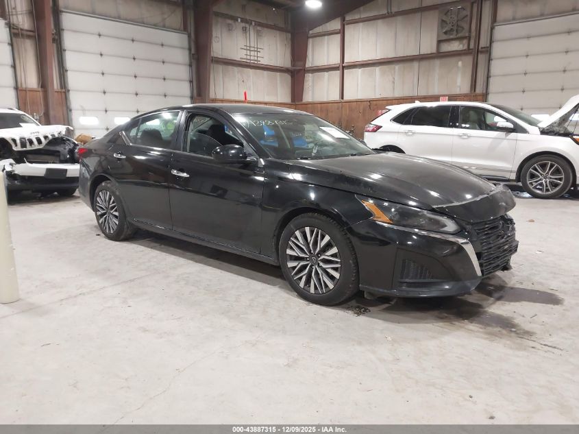 NISSAN ALTIMA SV FWD