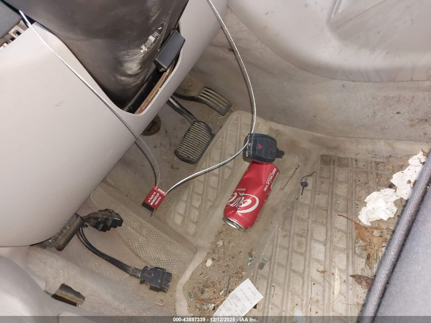 2008 Volvo C30 T5 R-Design/T5 Version 1.0/T5 Version 2.0 VIN: YV1MK672X82049982 Lot: 43887339