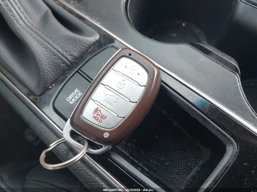 2017 Hyundai Sonata Sport VIN: 5NPE34AFXHH529221 Lot: 43887360