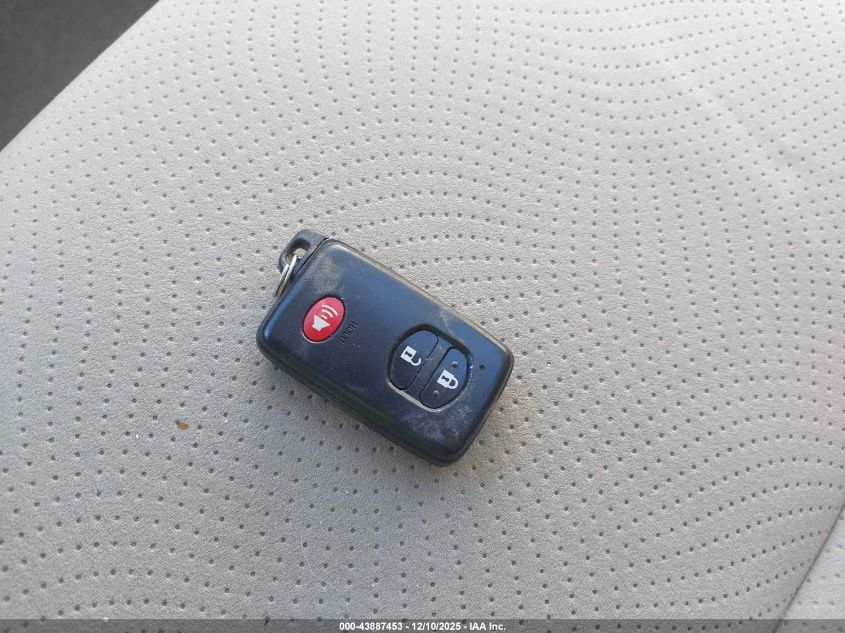 2011 Toyota Prius Two VIN: JTDKN3DU0B5248067 Lot: 43887453