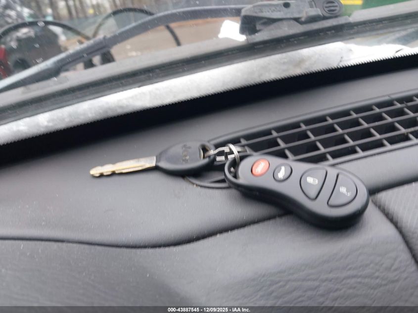 2004 Jeep Liberty Sport VIN: 1J4GK48K84W256048 Lot: 43887545