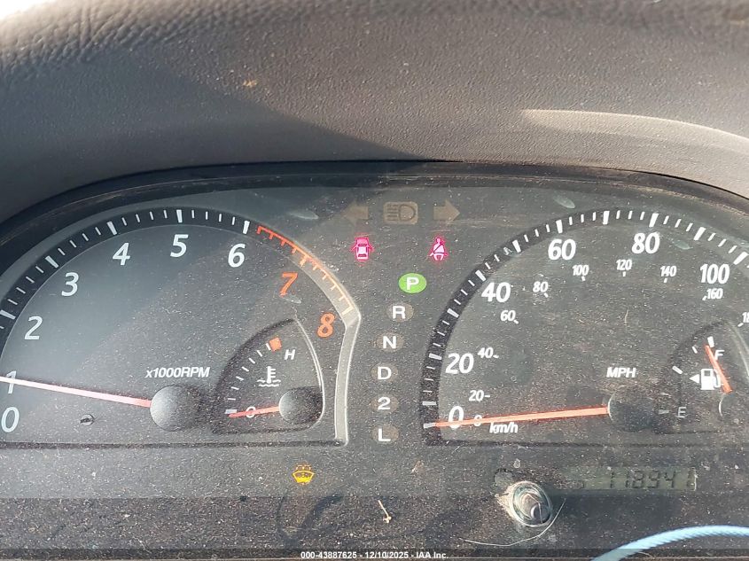 2003 Toyota Camry Le VIN: 4T1BE32K23U693608 Lot: 43887625