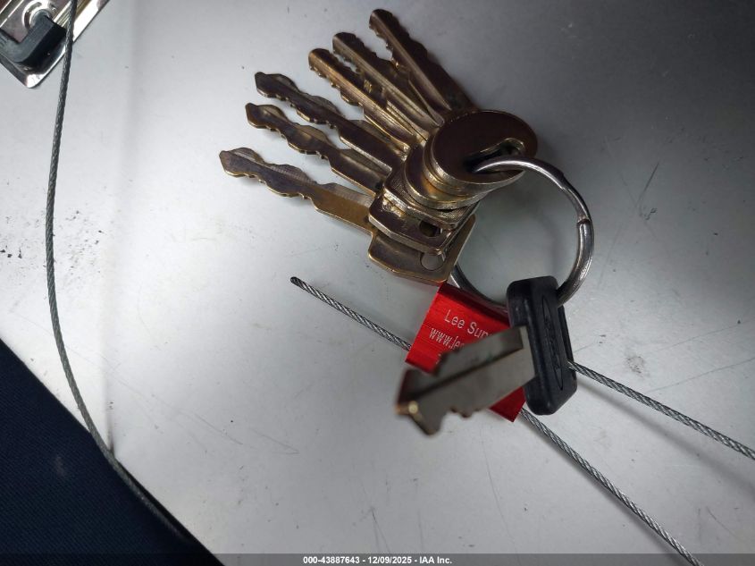 1992 Mercury Grand Marquis Gs VIN: 2MECM74W4NX608457 Lot: 43887643