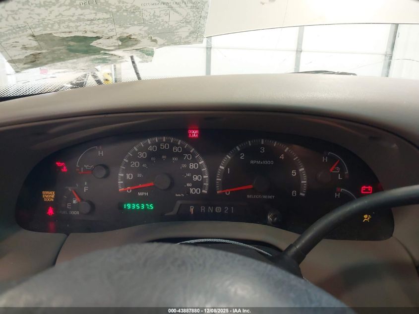 2000 Ford F-150 Lariat/Work Series/Xl/Xlt VIN: 1FTRX17W4YNB67723 Lot: 43887880