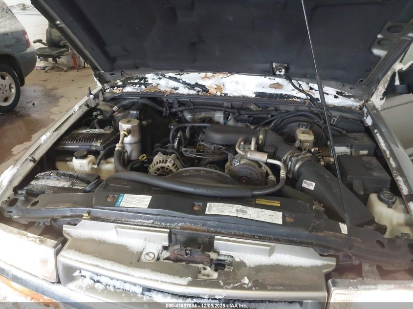 2000 Chevrolet Blazer Lt VIN: 1GNDT13W8Y2258515 Lot: 43887884