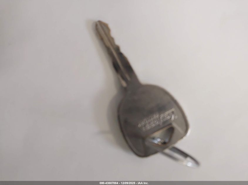 2000 Chevrolet Blazer Lt VIN: 1GNDT13W8Y2258515 Lot: 43887884