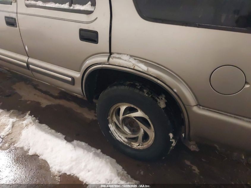 2000 Chevrolet Blazer Lt VIN: 1GNDT13W8Y2258515 Lot: 43887884