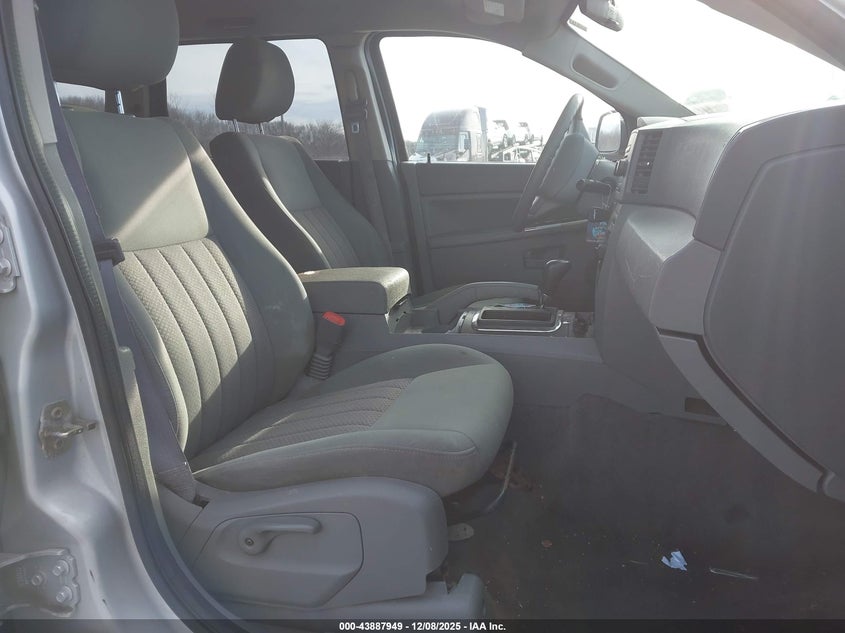 2005 Jeep Grand Cherokee Laredo