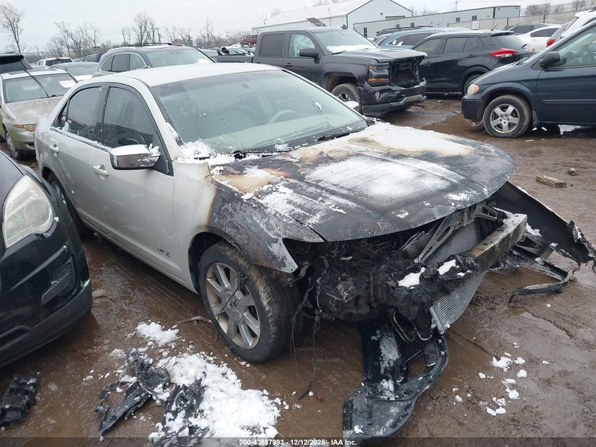 3LNHM26T18R655554 LINCOLN MKZ Photo 1