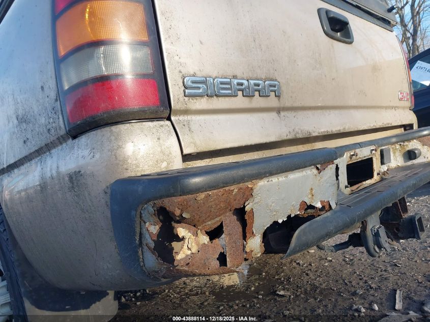 2005 GMC Sierra 1500 Work Truck VIN: 2GTEC19T851319965 Lot: 43888114