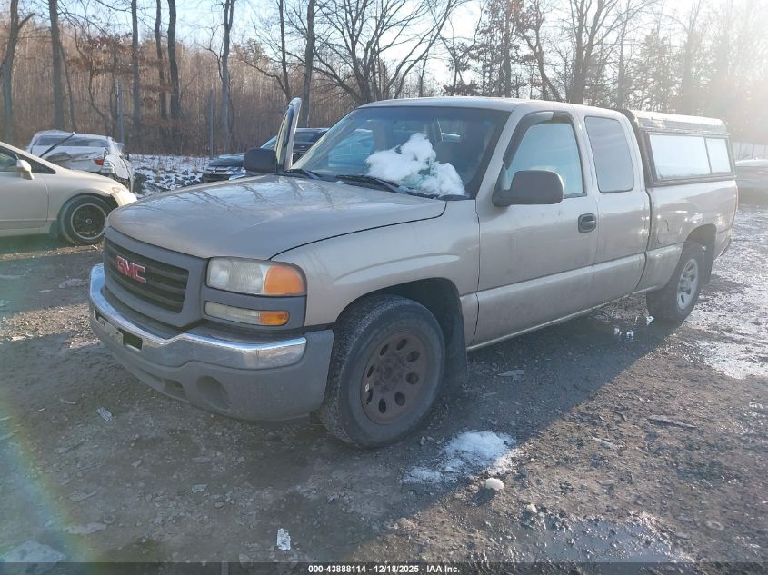 2005 GMC Sierra 1500 Work Truck VIN: 2GTEC19T851319965 Lot: 43888114