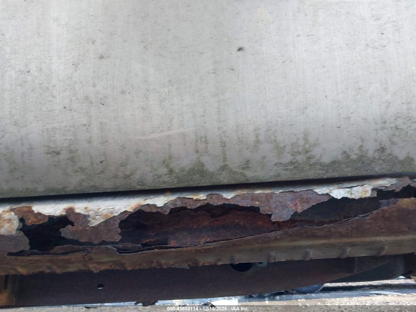 2005 GMC Sierra 1500 Work Truck VIN: 2GTEC19T851319965 Lot: 43888114