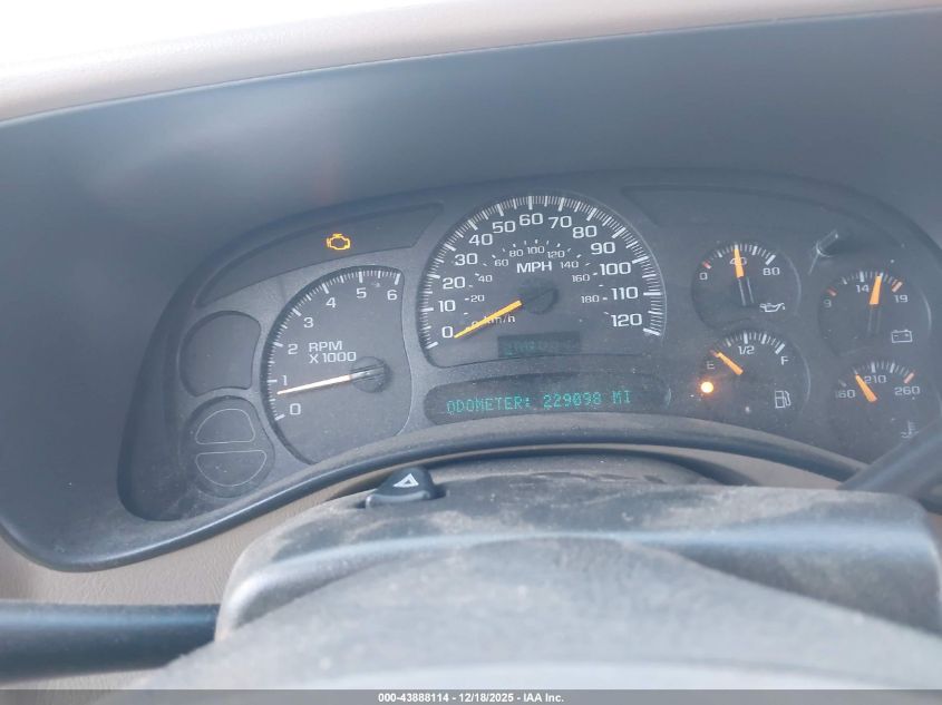 2005 GMC Sierra 1500 Work Truck VIN: 2GTEC19T851319965 Lot: 43888114