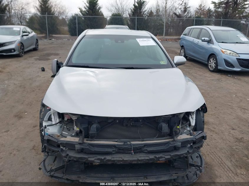 2018 Toyota Camry Le VIN: 4T1B11HK1JU610321 Lot: 43888207