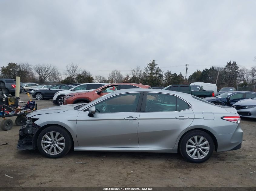 2018 Toyota Camry Le VIN: 4T1B11HK1JU610321 Lot: 43888207