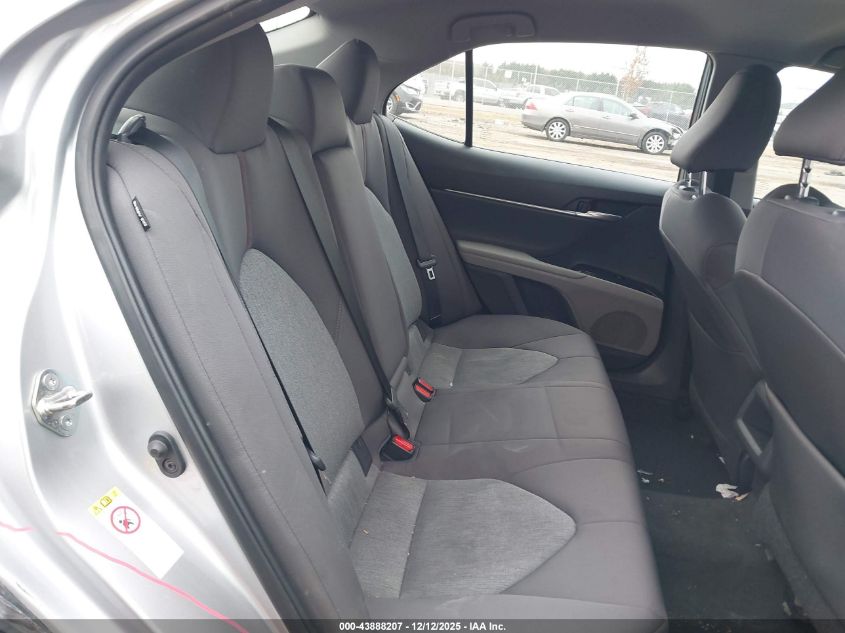 2018 Toyota Camry Le VIN: 4T1B11HK1JU610321 Lot: 43888207