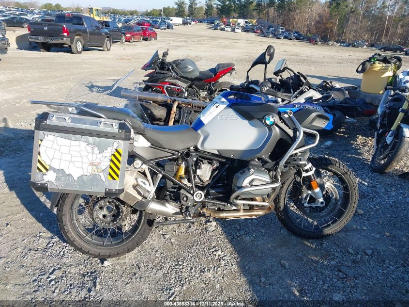 2015 BMW R1200 Gs Adventure VIN: WB10A1208FZ098552 Lot: 43888314