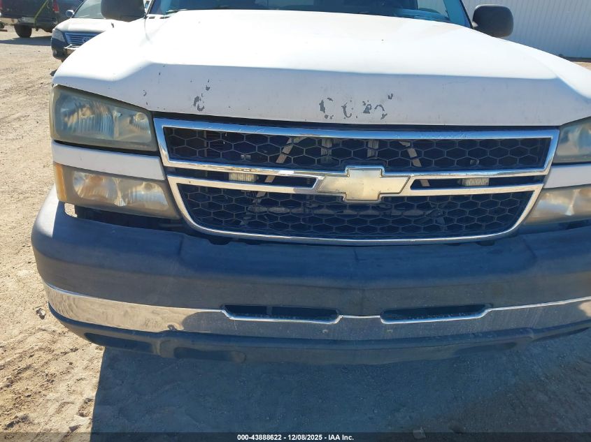 2006 Chevrolet Silverado 2500Hd Work Truck VIN: 1GCHC24U06E246657 Lot: 43888622
