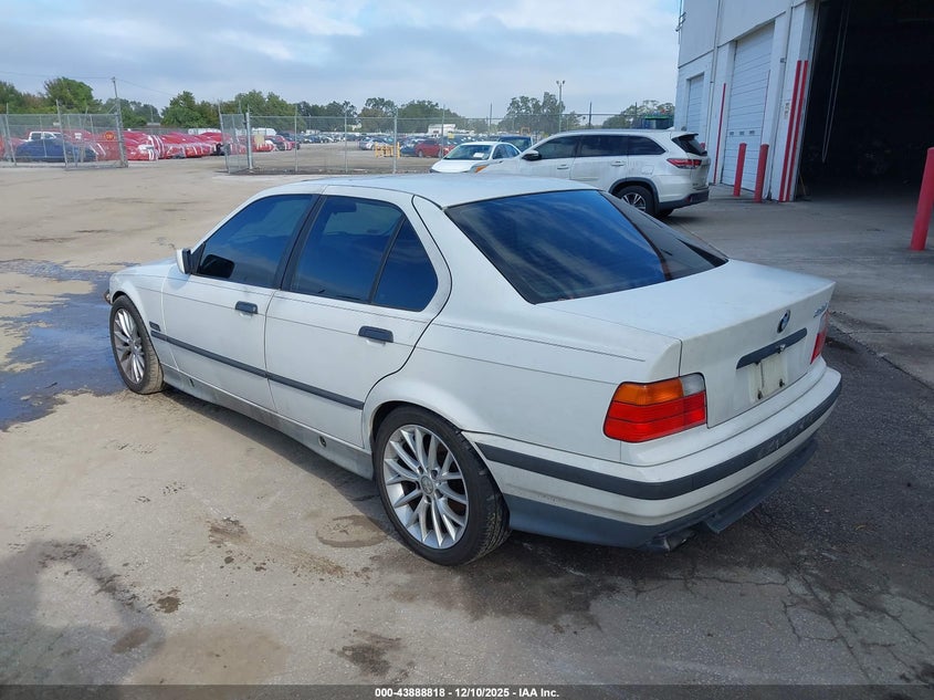 WBACB4324SFM22734 1995 BMW 3ER photo no. 3