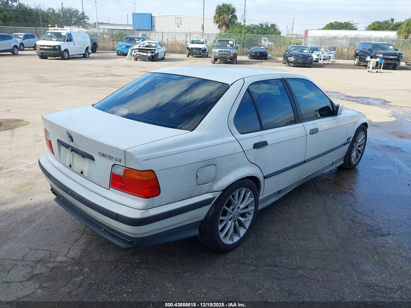 WBACB4324SFM22734 1995 BMW 3ER photo no. 4