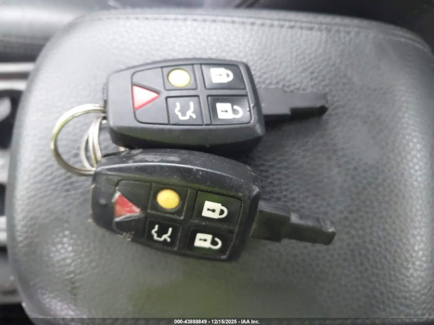 2005 Volvo S40 T5 Awd VIN: YV1MH682X52116038 Lot: 43888849